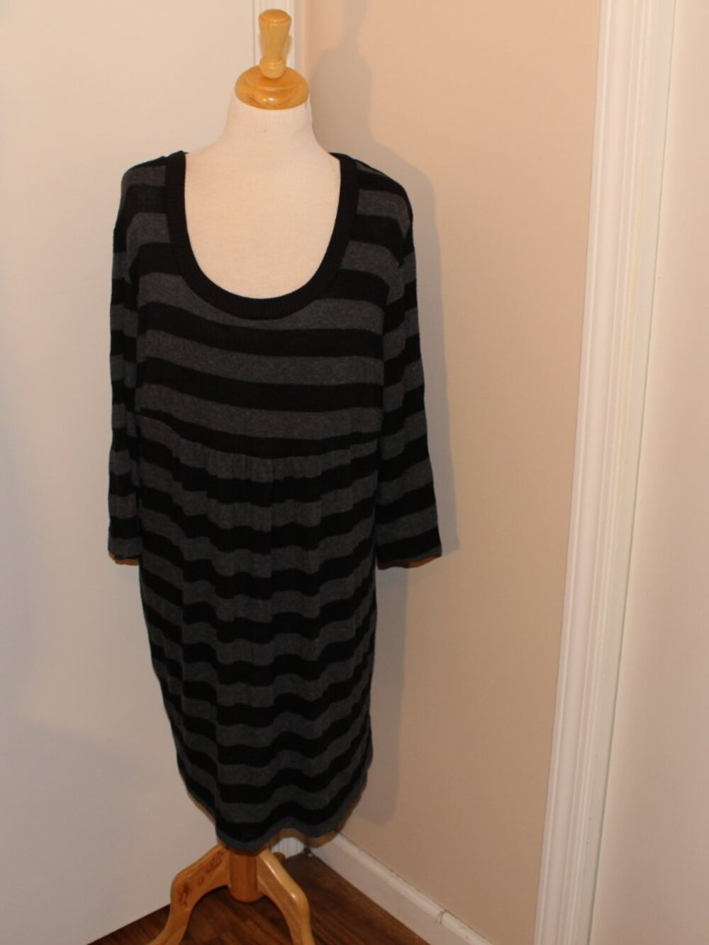 Plus Size Route 2X Black and Gray Sweater Dress Lightweight